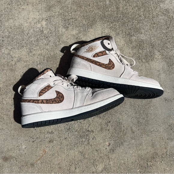 Jordan Other - Air Jordan 1 Mid SE Sneakers Youth Kids 13 Shoes Brown Elephant DZ5370-102